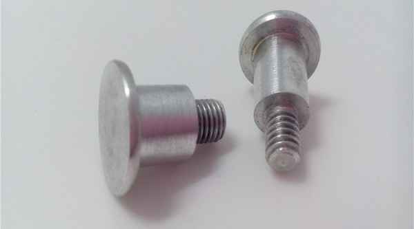 Tornillo de aluminio de forma especial Tornillo de aluminio de doble cabeza Rolling quadcopter 6#-32 5/16